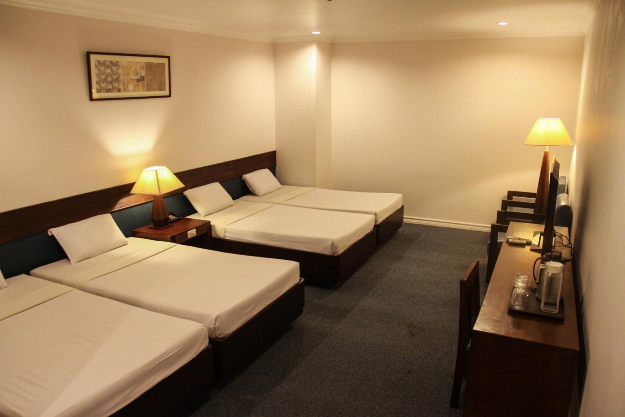 De Luxe Hotel Cagayan de Oro Exteriör bild