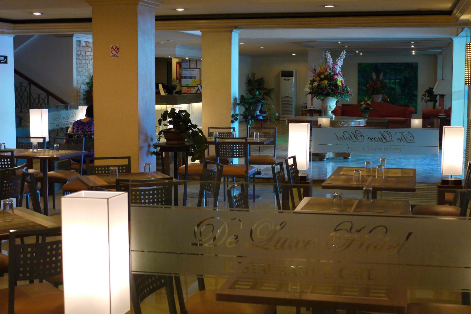 De Luxe Hotel Cagayan de Oro Exteriör bild