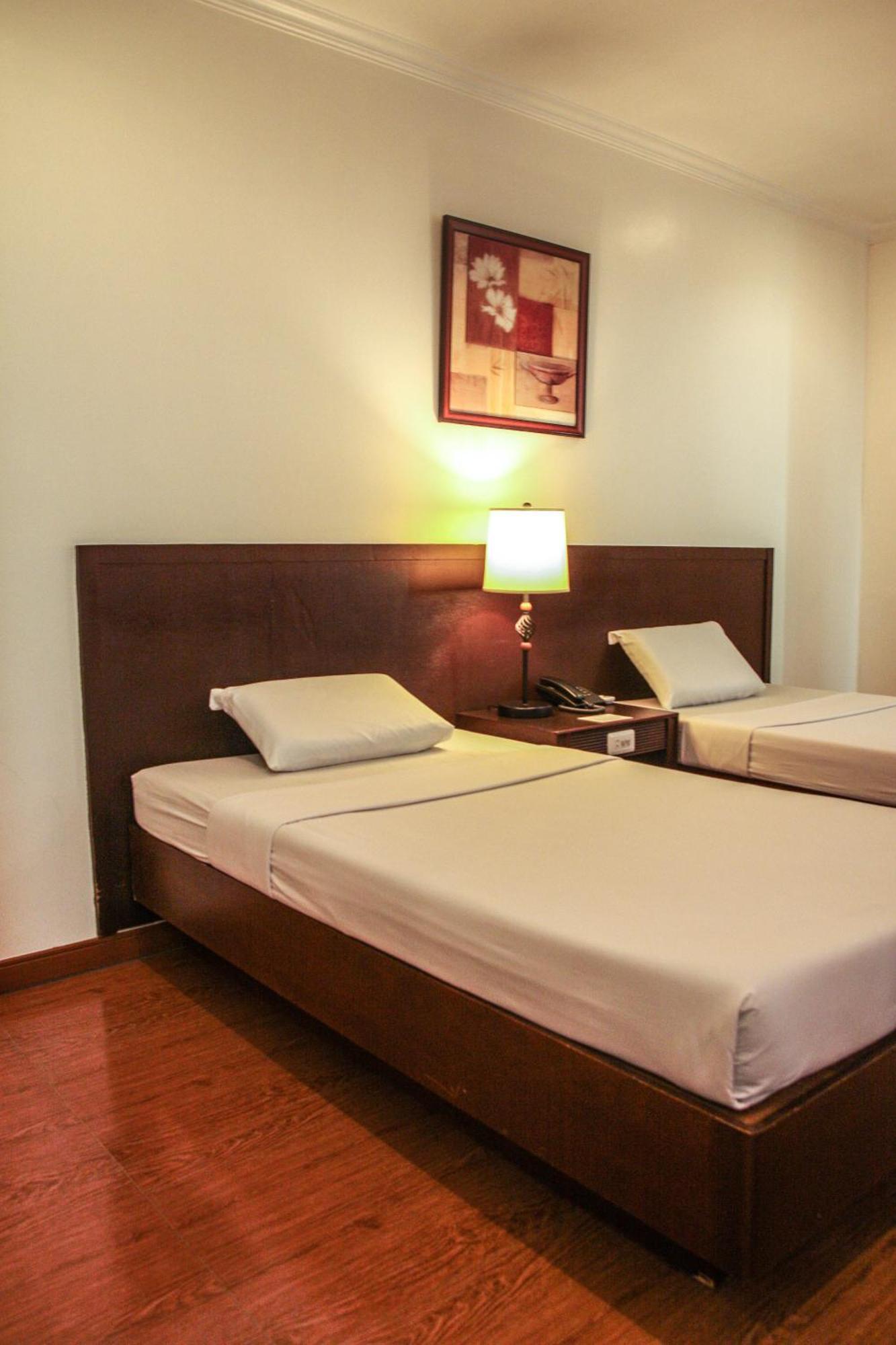 De Luxe Hotel Cagayan de Oro Exteriör bild