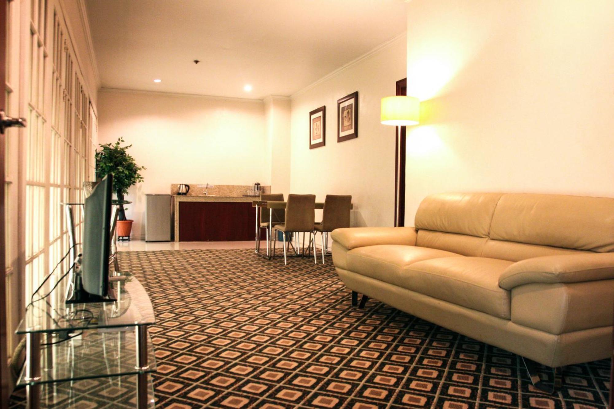 De Luxe Hotel Cagayan de Oro Exteriör bild