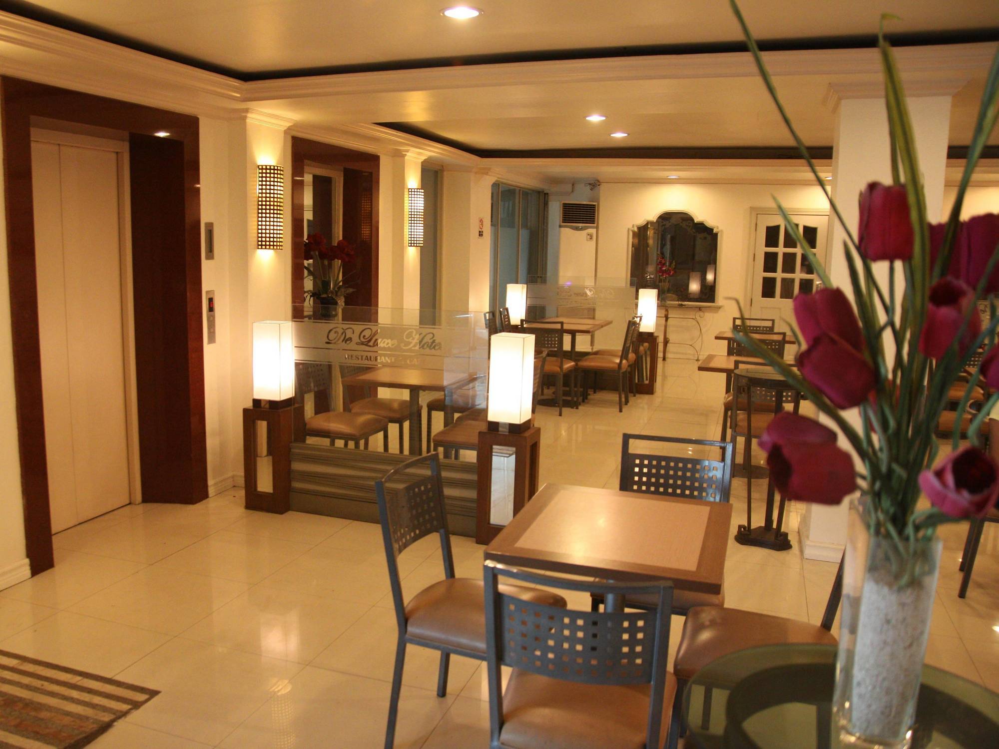 De Luxe Hotel Cagayan de Oro Exteriör bild
